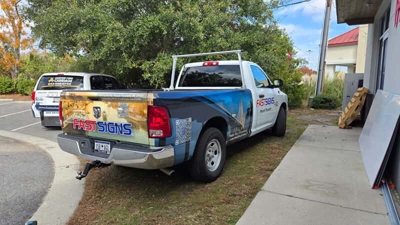 Vehicle & Mobile Advertising Photo